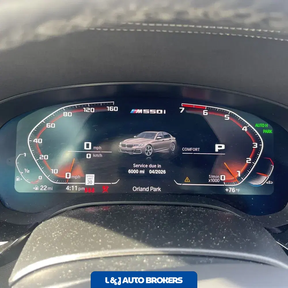 2022 BMW 5-Series M550xi