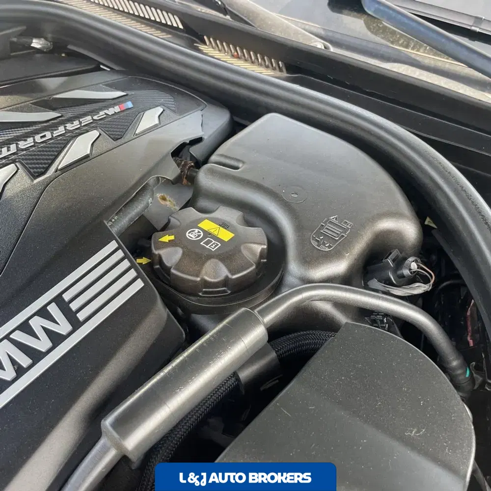 2022 BMW 5-Series M550xi