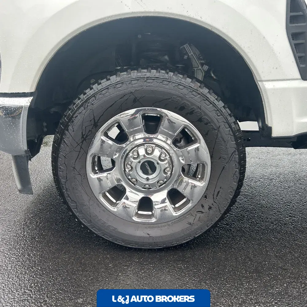 2025 Ford F-350 Super Duty Lariat