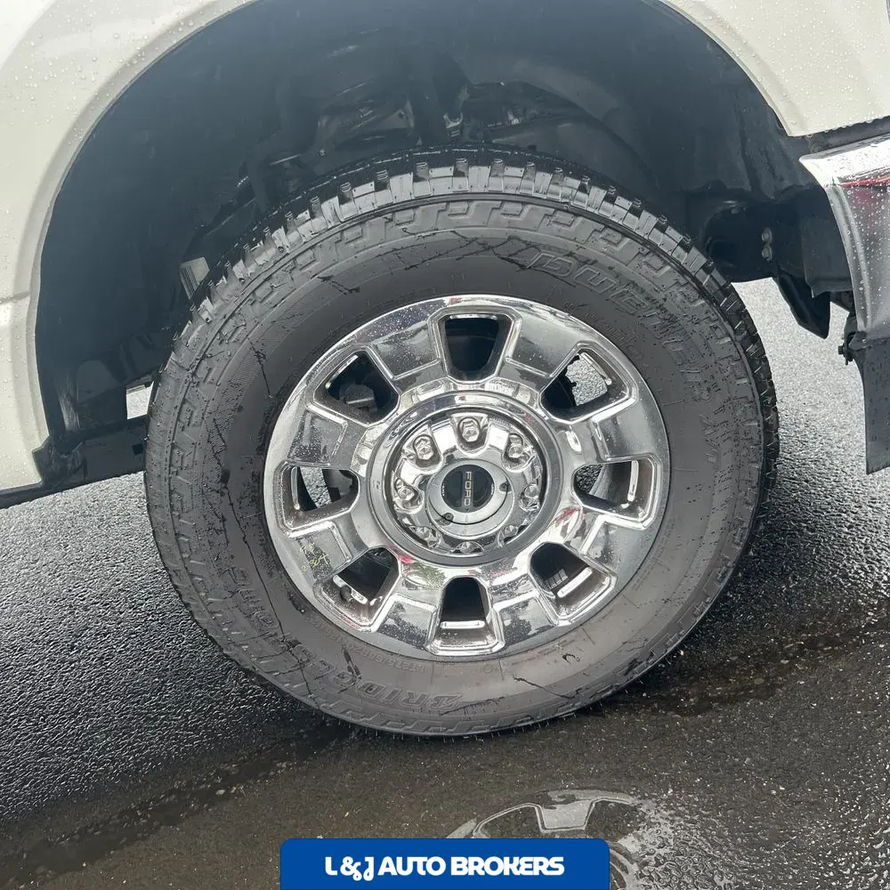 2025 Ford F-350 Super Duty Lariat