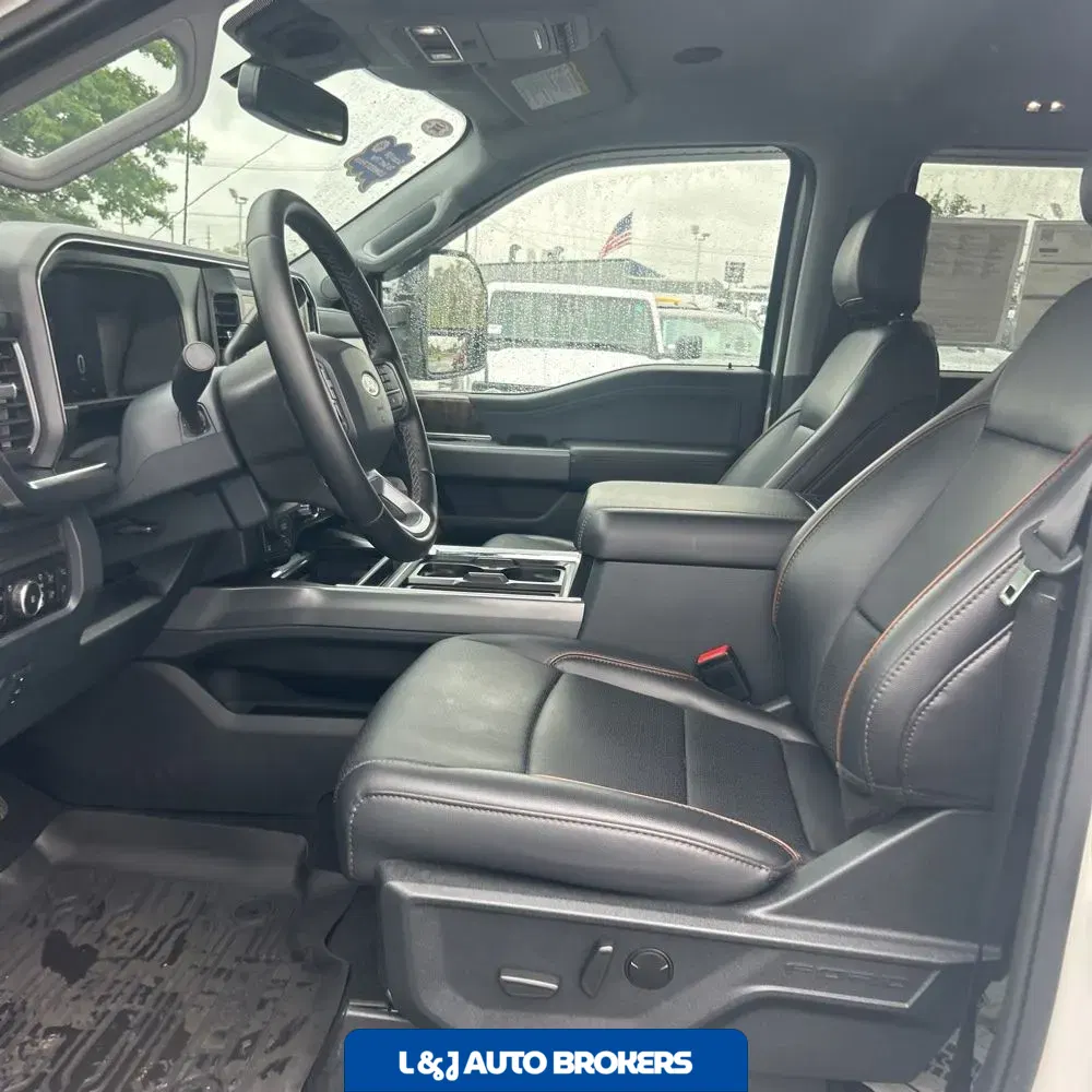 2025 Ford F-350 Super Duty Lariat