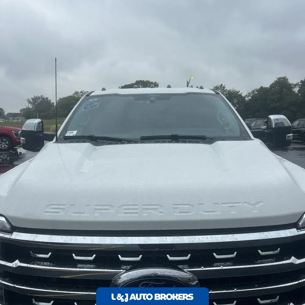 2025 Ford F-350 Super Duty Lariat