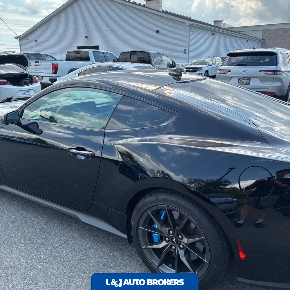 2024 Ford Mustang Dark Horse