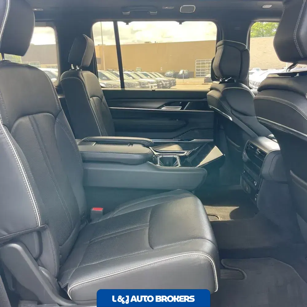 2024 Jeep Grand Wagoneer Obsidian