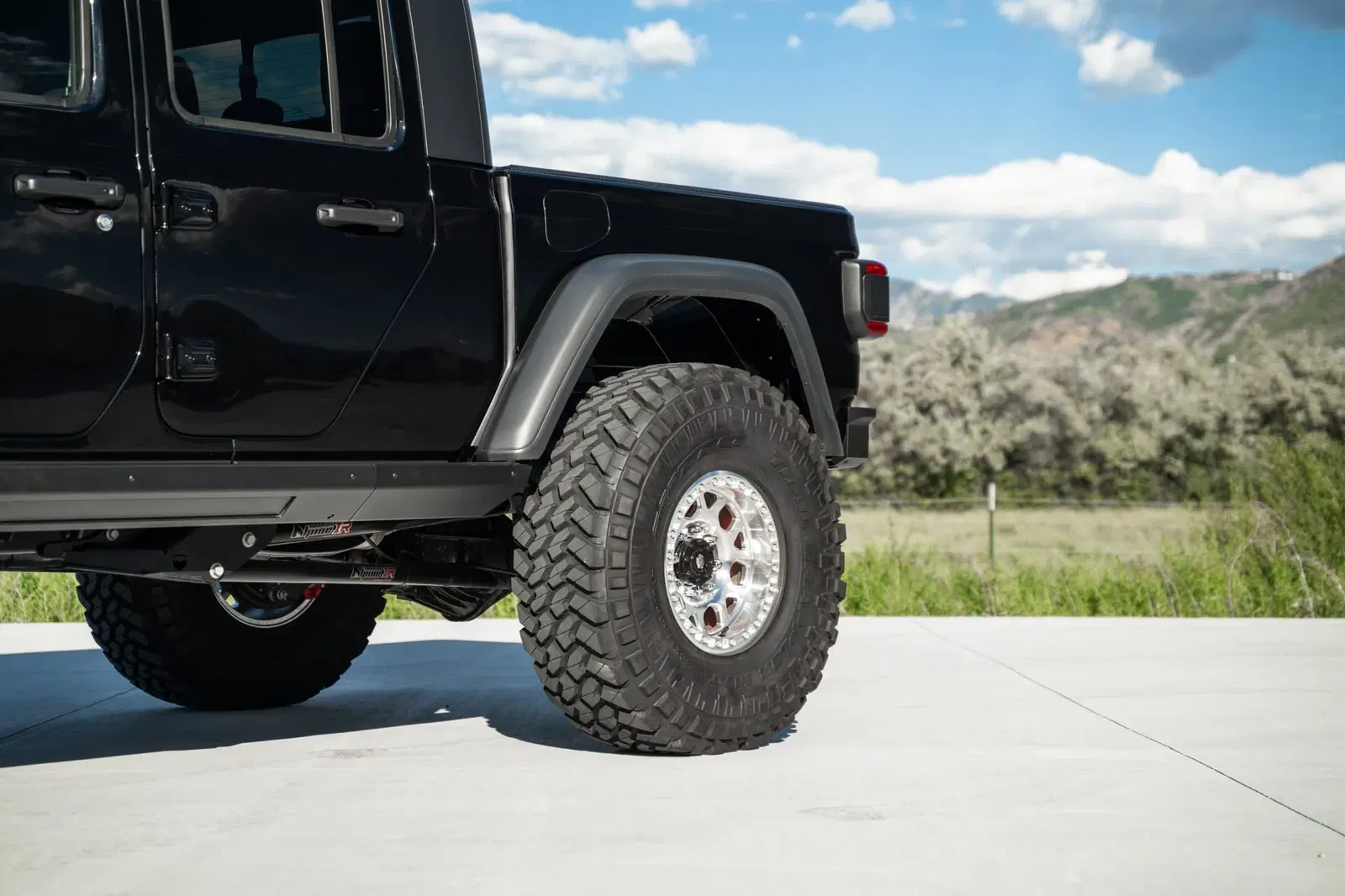 Hellcat-Powered 2023 Jeep Gladiator Rubicon by America’s Most Wanted 4×4