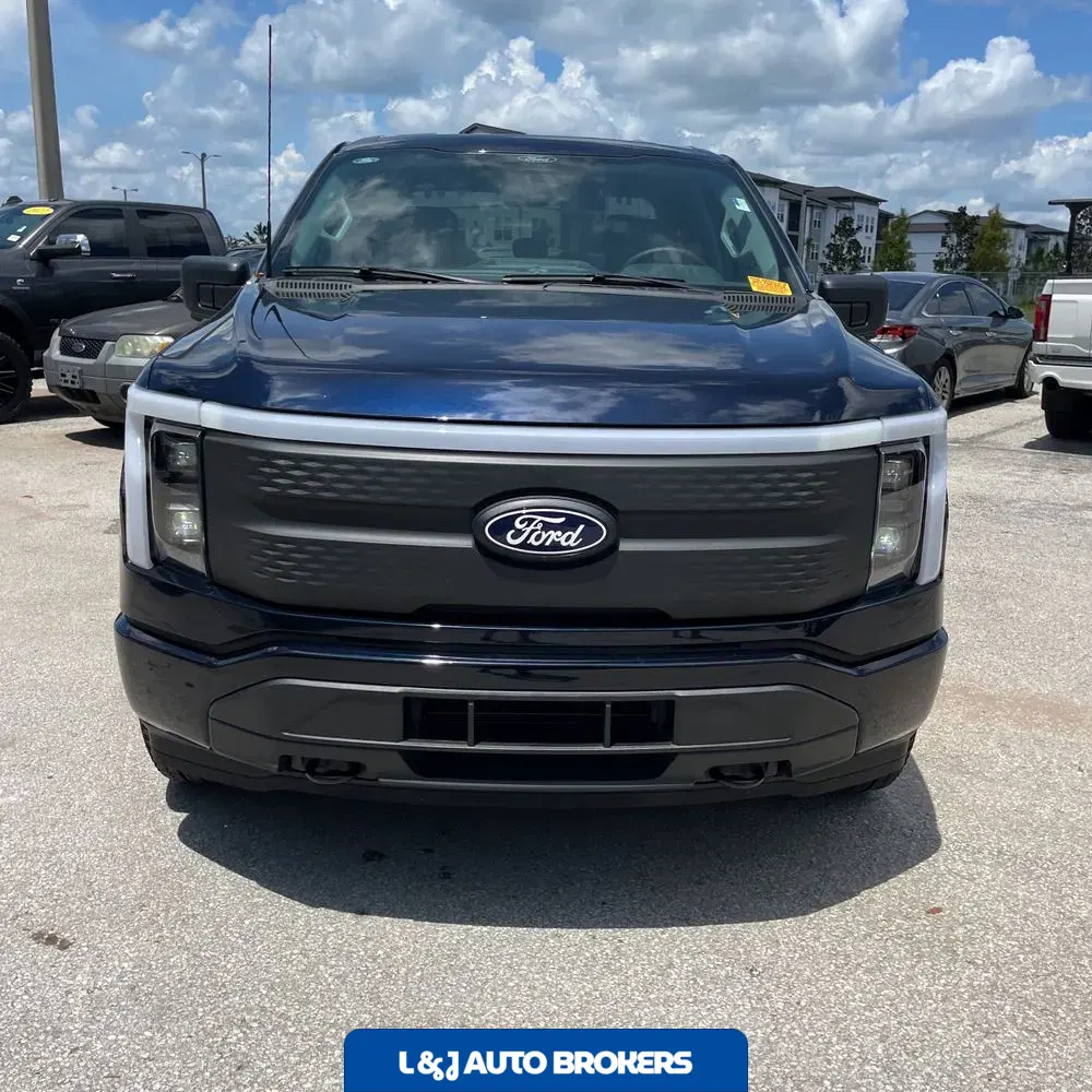 2025 Ford F-150 Lightning XLT