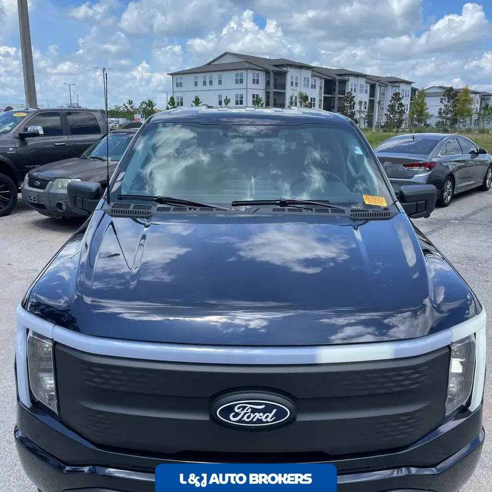 2025 Ford F-150 Lightning XLT