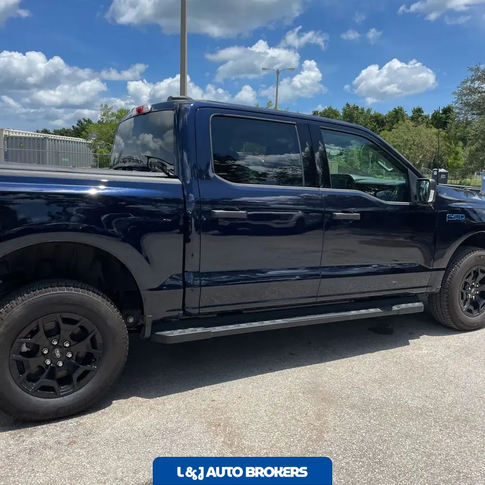 2025 Ford F-150 Lightning XLT