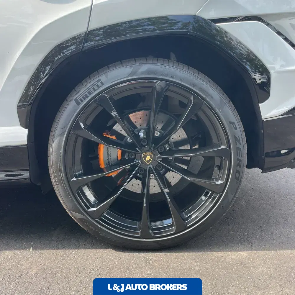 2023 Lamborghini Urus S