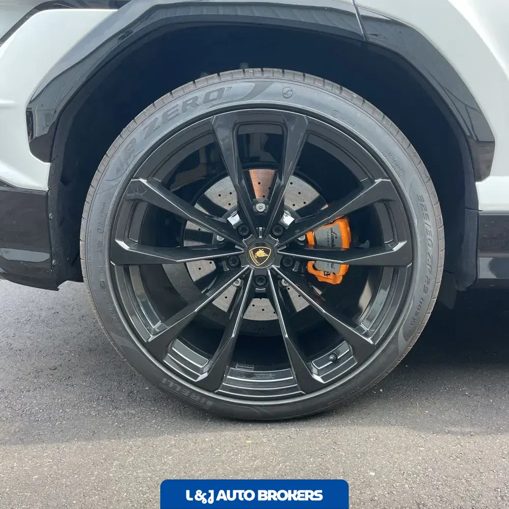 2023 Lamborghini Urus S