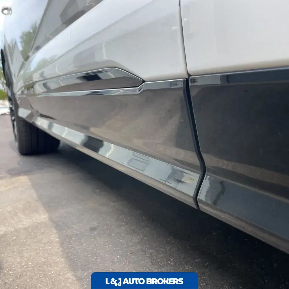 2023 Lamborghini Urus S