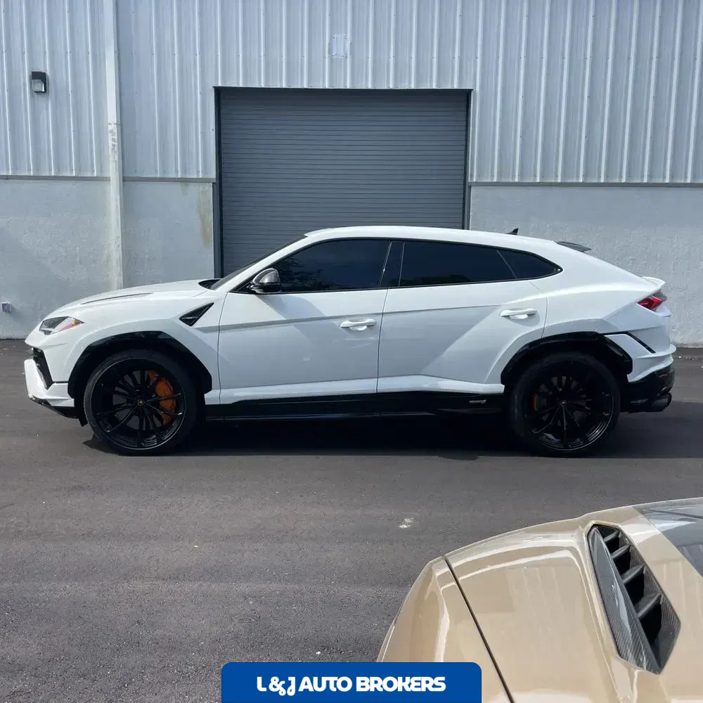 2023 Lamborghini Urus S