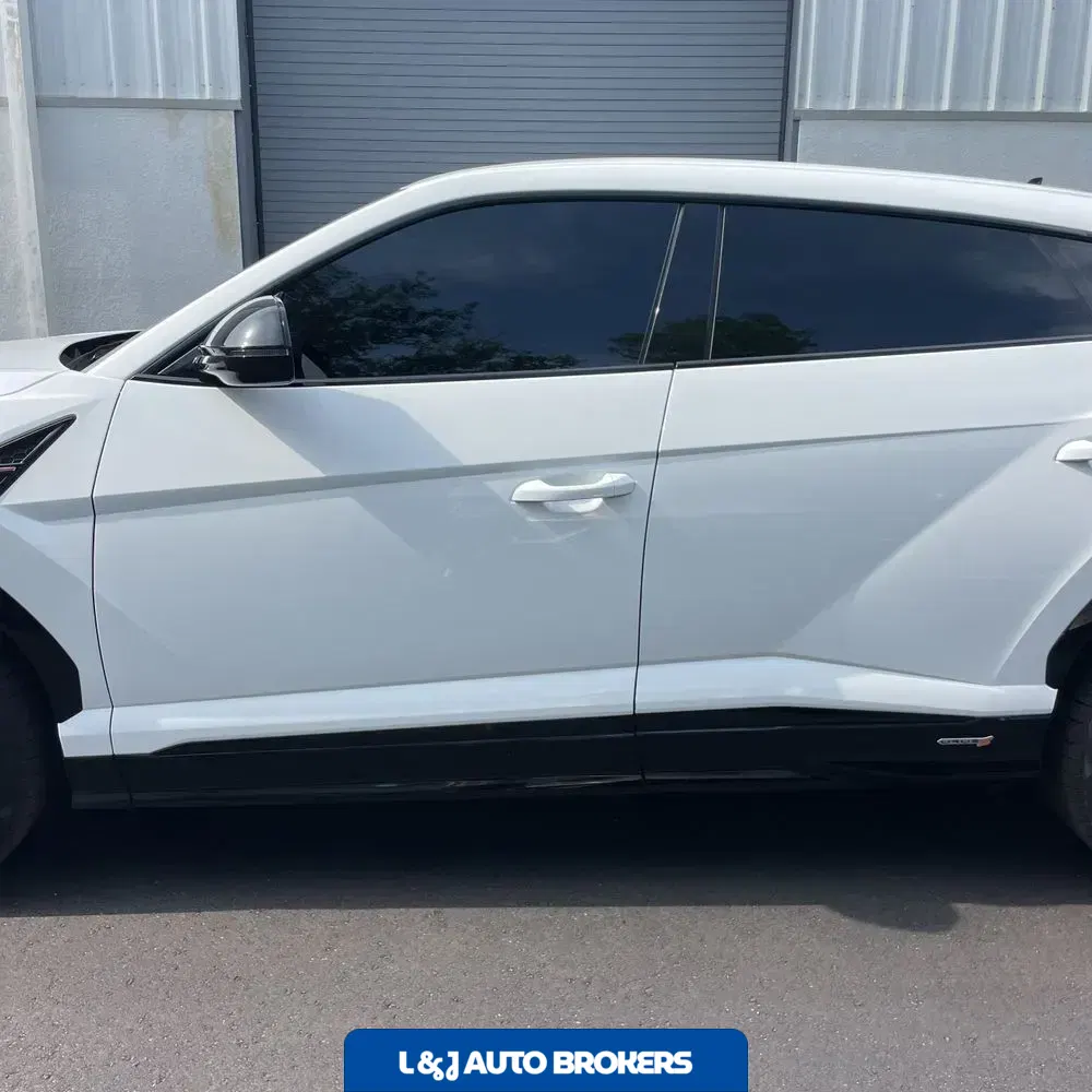 2023 Lamborghini Urus S