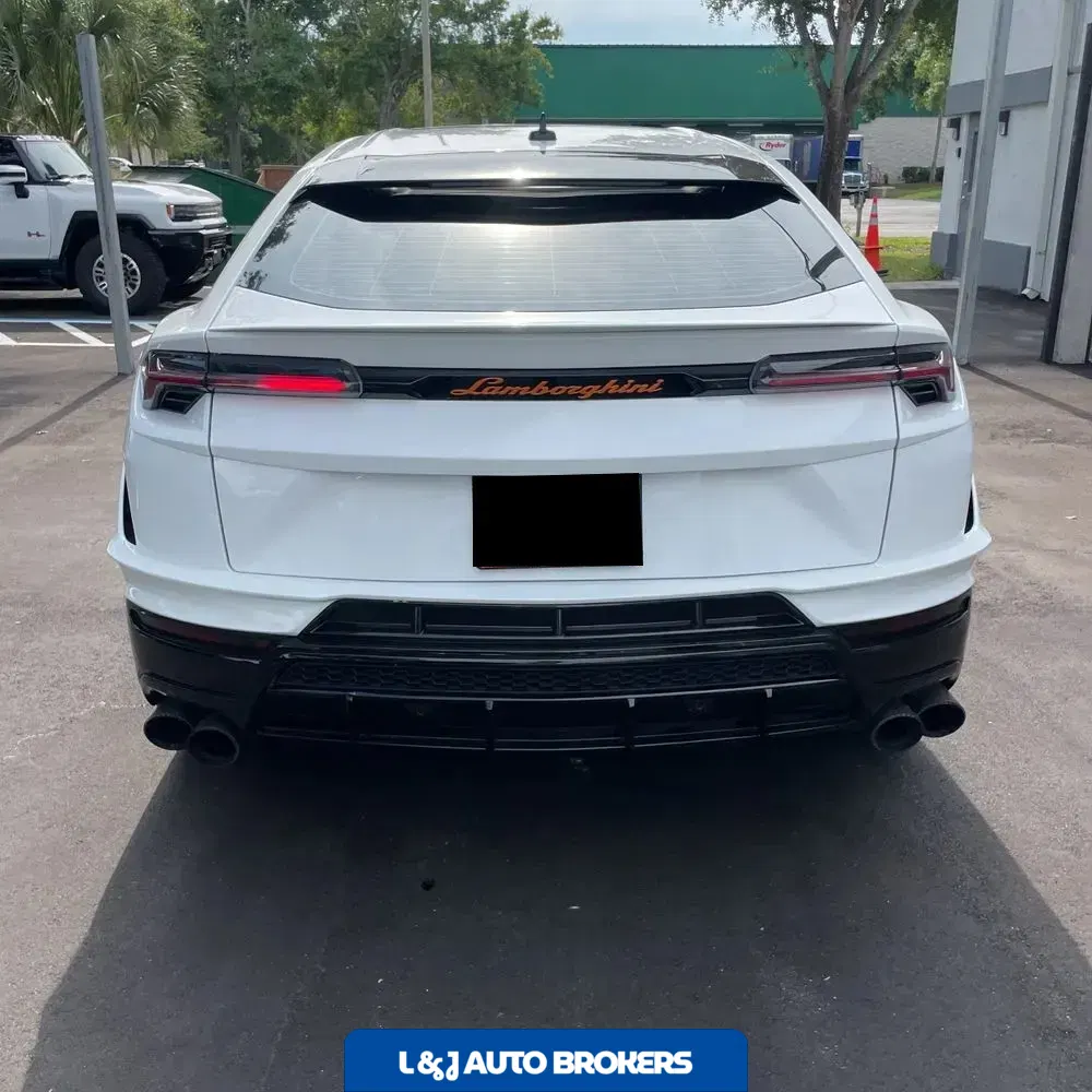 2023 Lamborghini Urus S