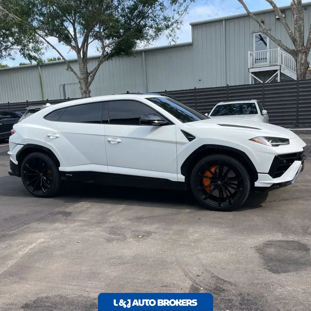 2023 Lamborghini Urus S
