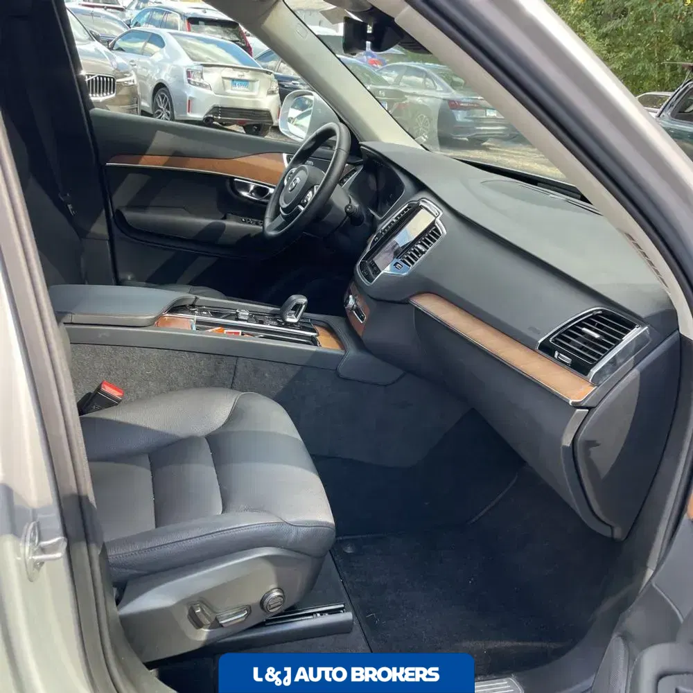 2025 Volvo XC90 2025.5 B6 - Plus