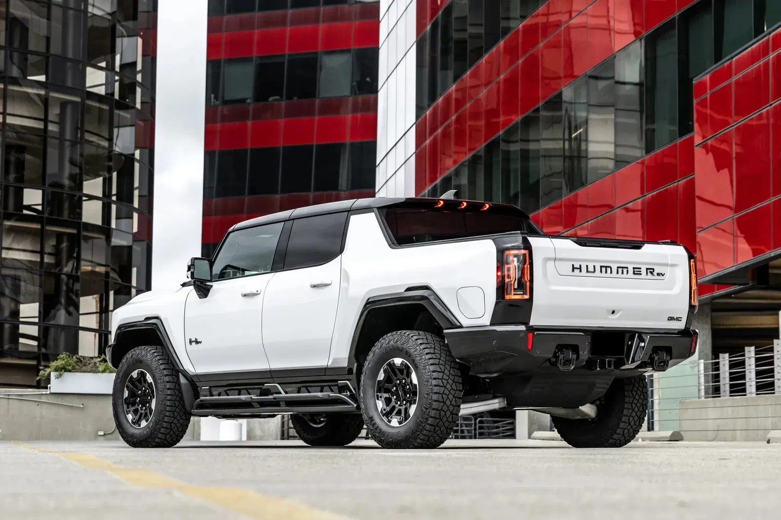 2022 GMC Hummer EV Pickup Edition 1