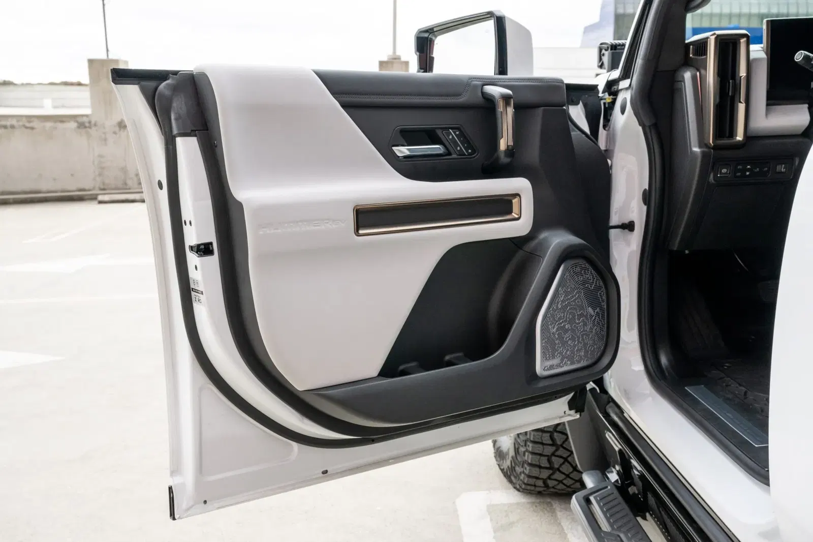2022 GMC Hummer EV Pickup Edition 1