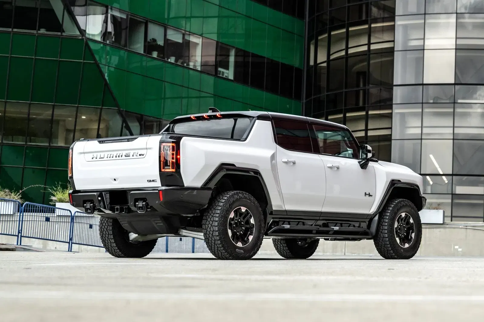 2022 GMC Hummer EV Pickup Edition 1