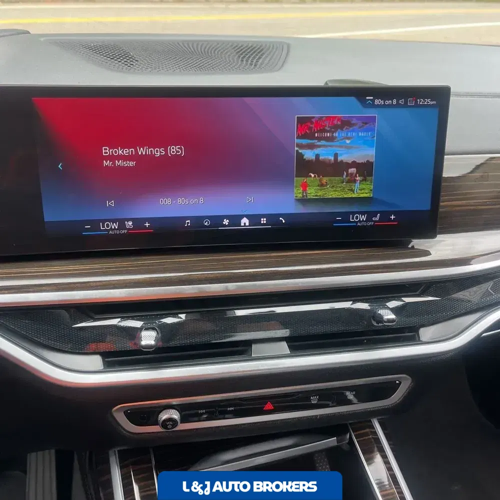 2025 BMW X7 XDrive40i