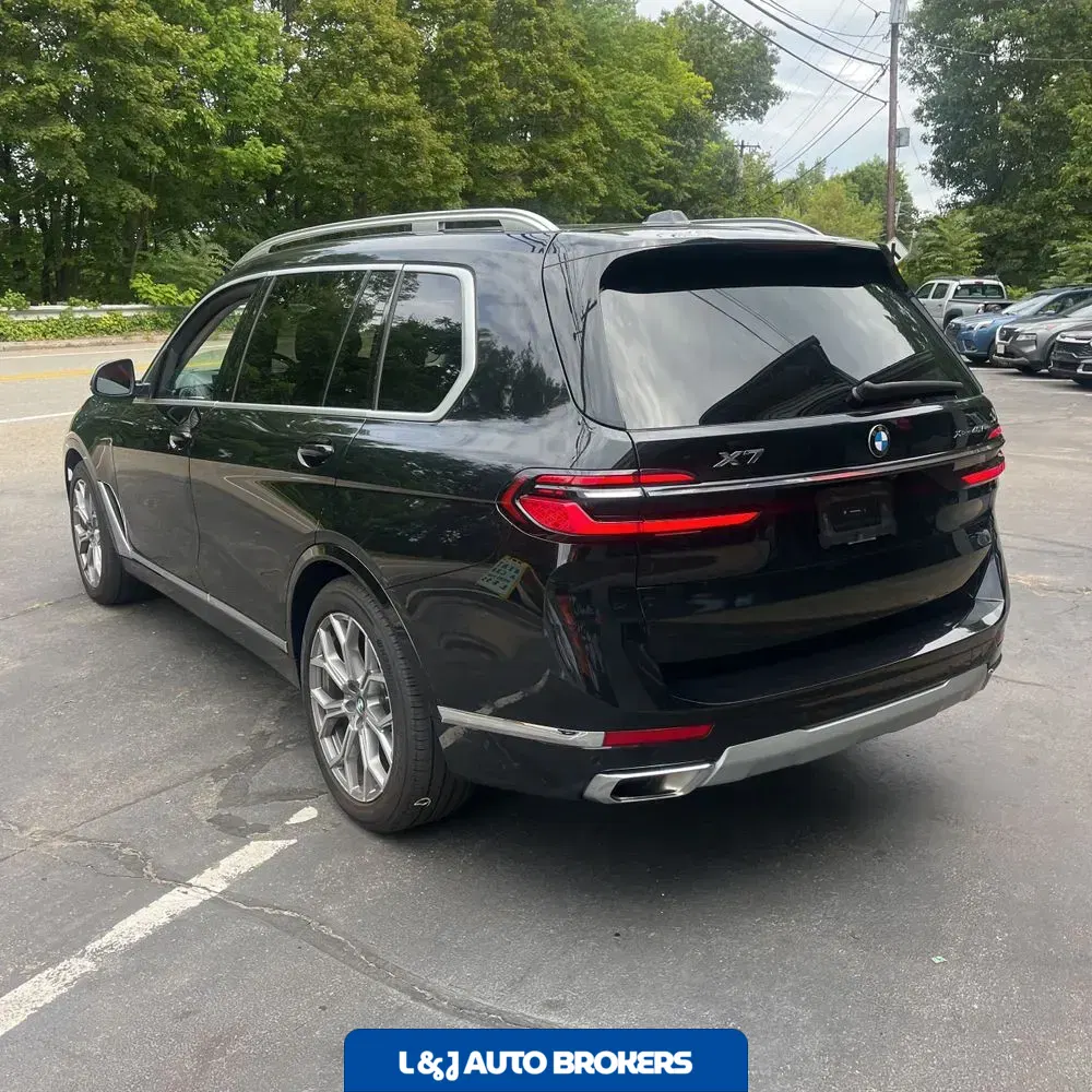 2025 BMW X7 XDrive40i