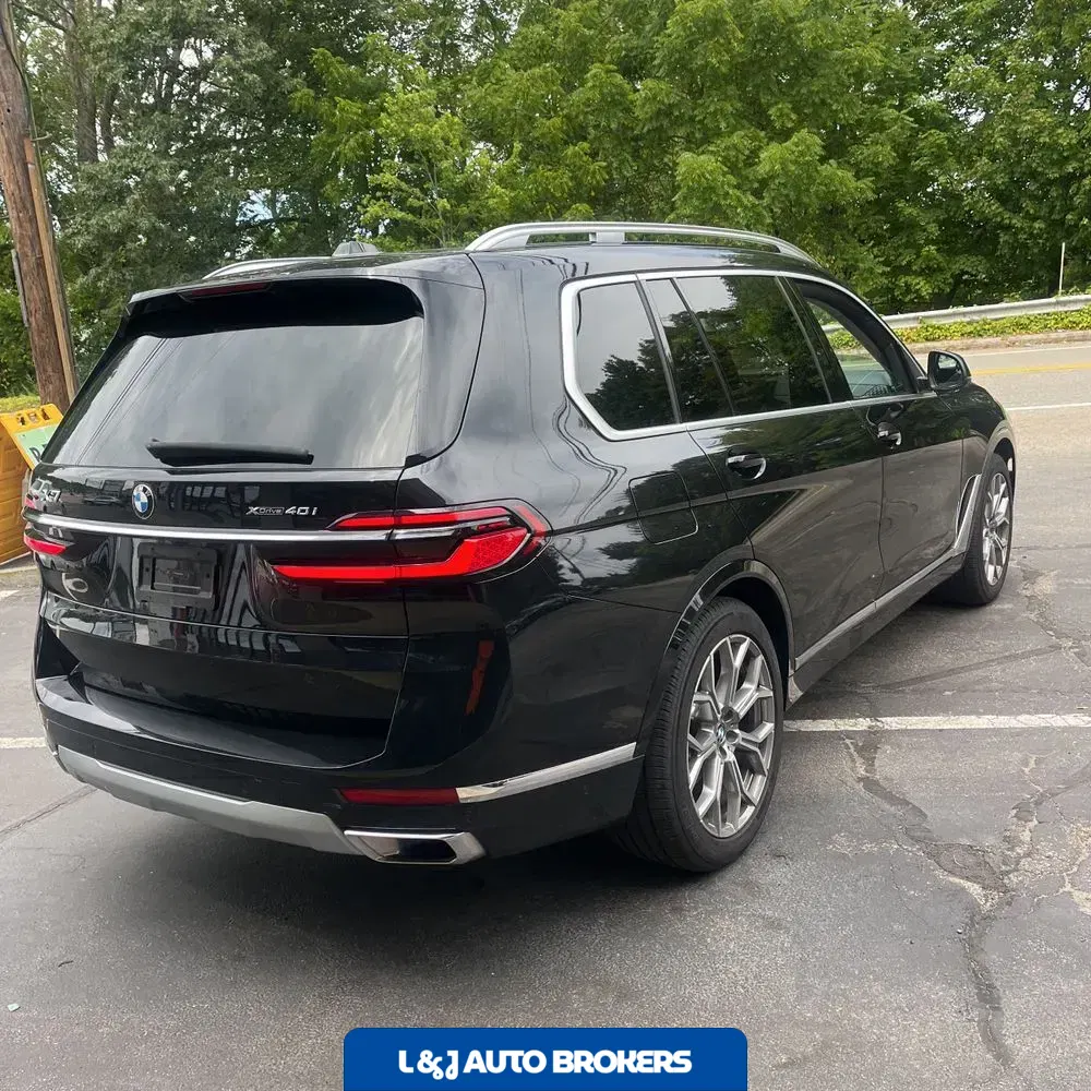 2025 BMW X7 XDrive40i
