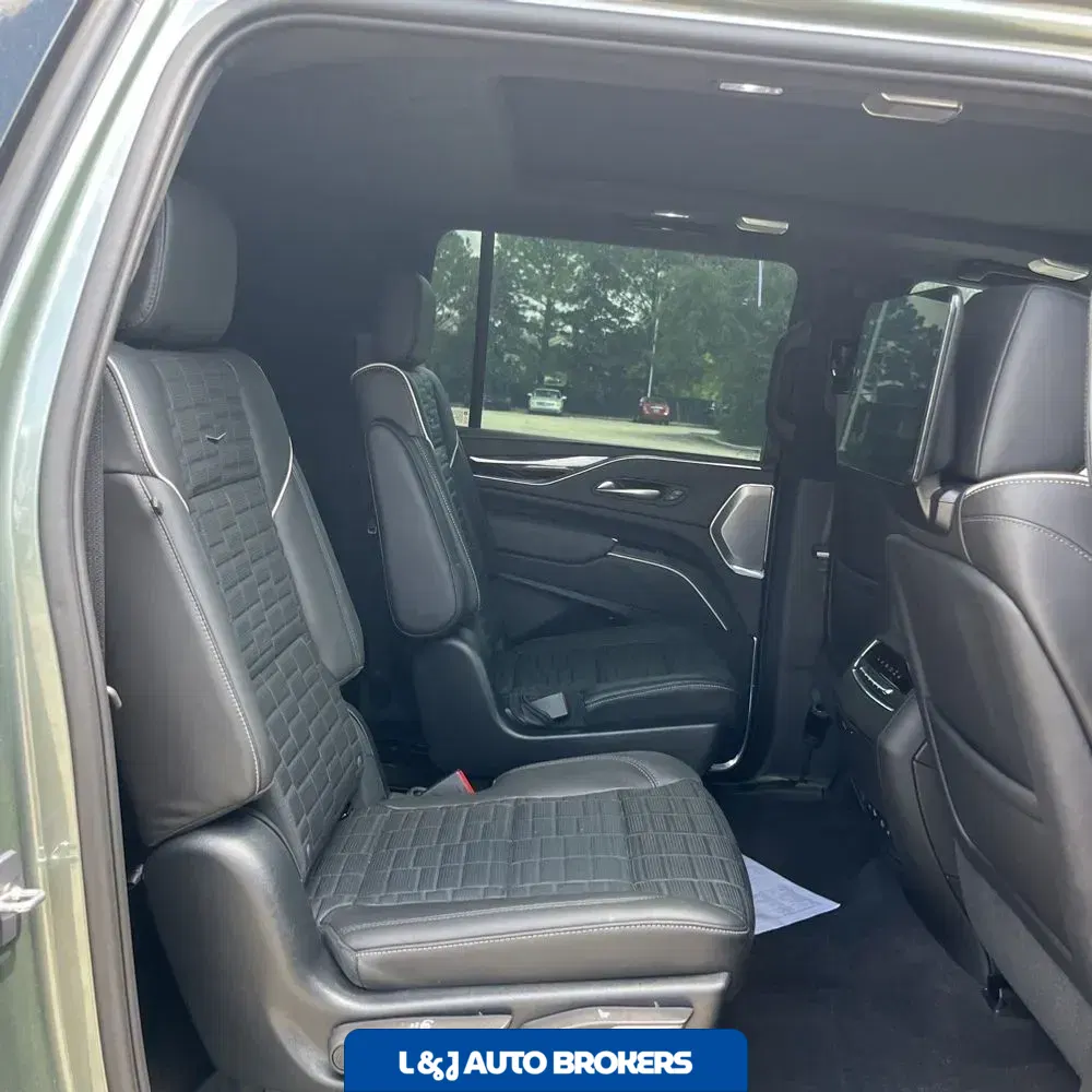 2023 Cadillac Escalade-V ESV Base