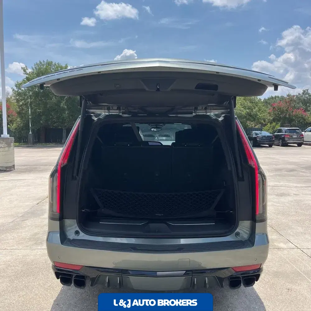 2023 Cadillac Escalade-V ESV Base
