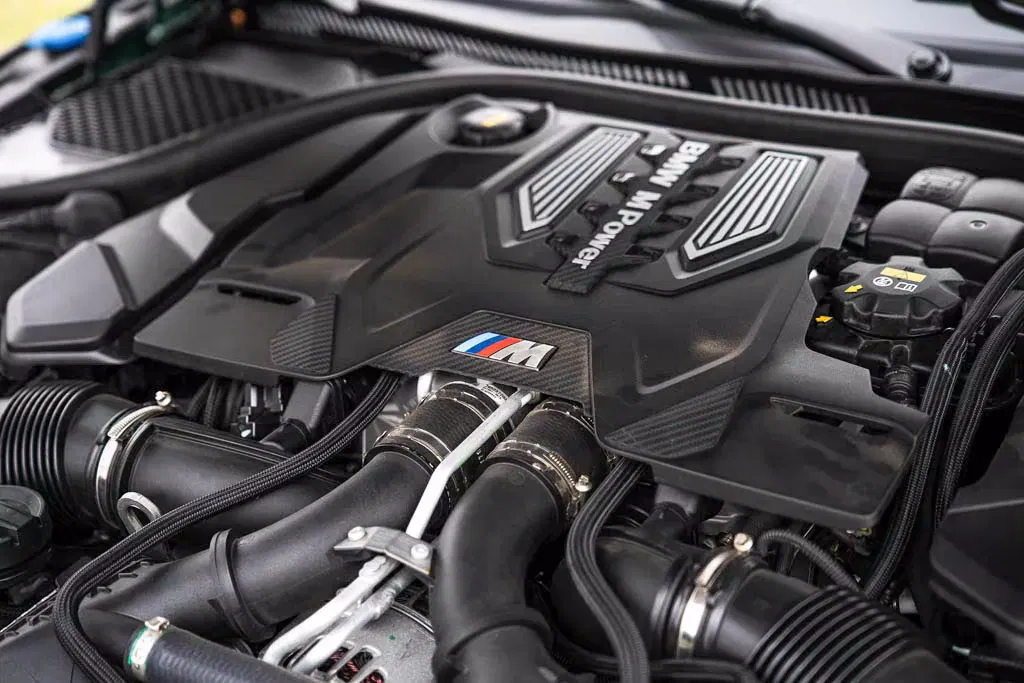 2020 BMW M8 First Edition 1/400