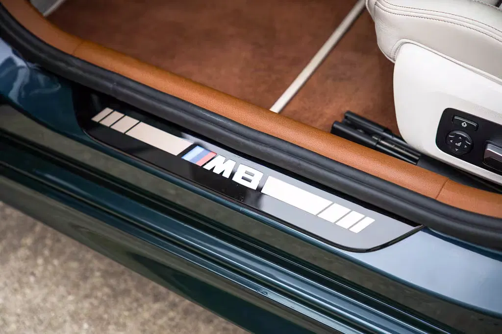 2020 BMW M8 First Edition 1/400