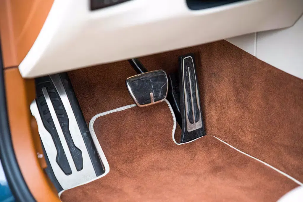 2020 BMW M8 First Edition 1/400