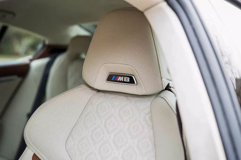2020 BMW M8 First Edition 1/400