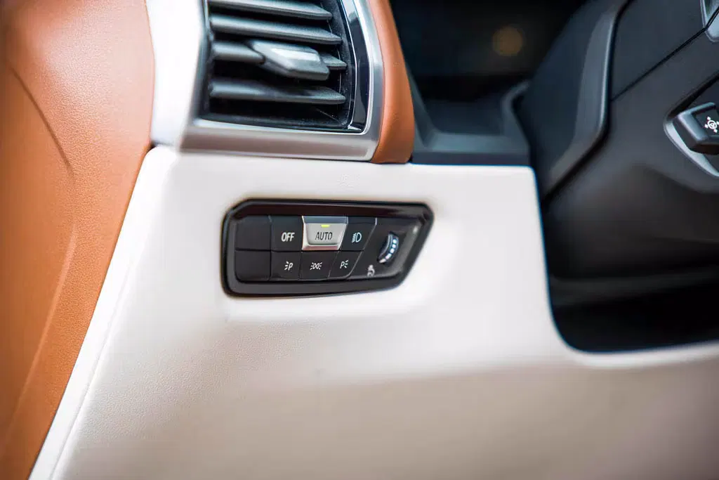 2020 BMW M8 First Edition 1/400