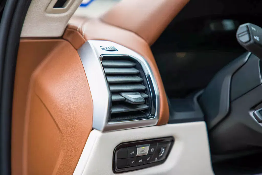 2020 BMW M8 First Edition 1/400