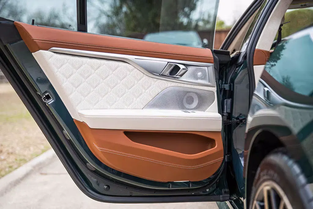 2020 BMW M8 First Edition 1/400