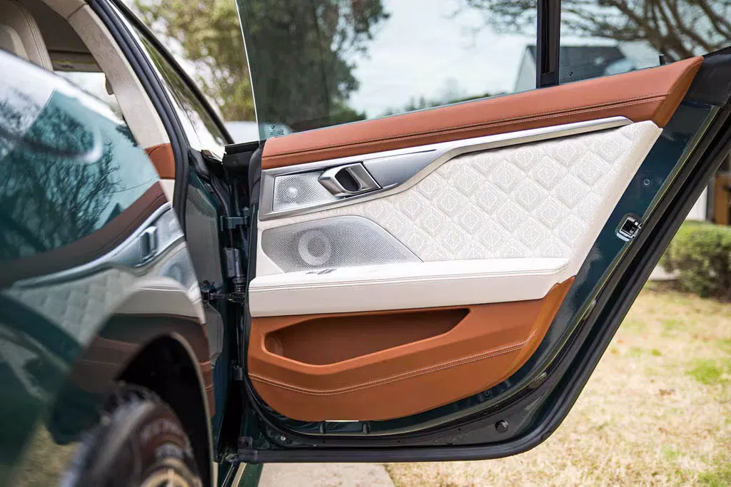 2020 BMW M8 First Edition 1/400