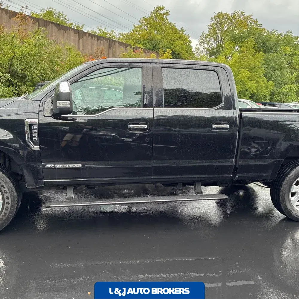 2019 Ford F250 S/D Platinum