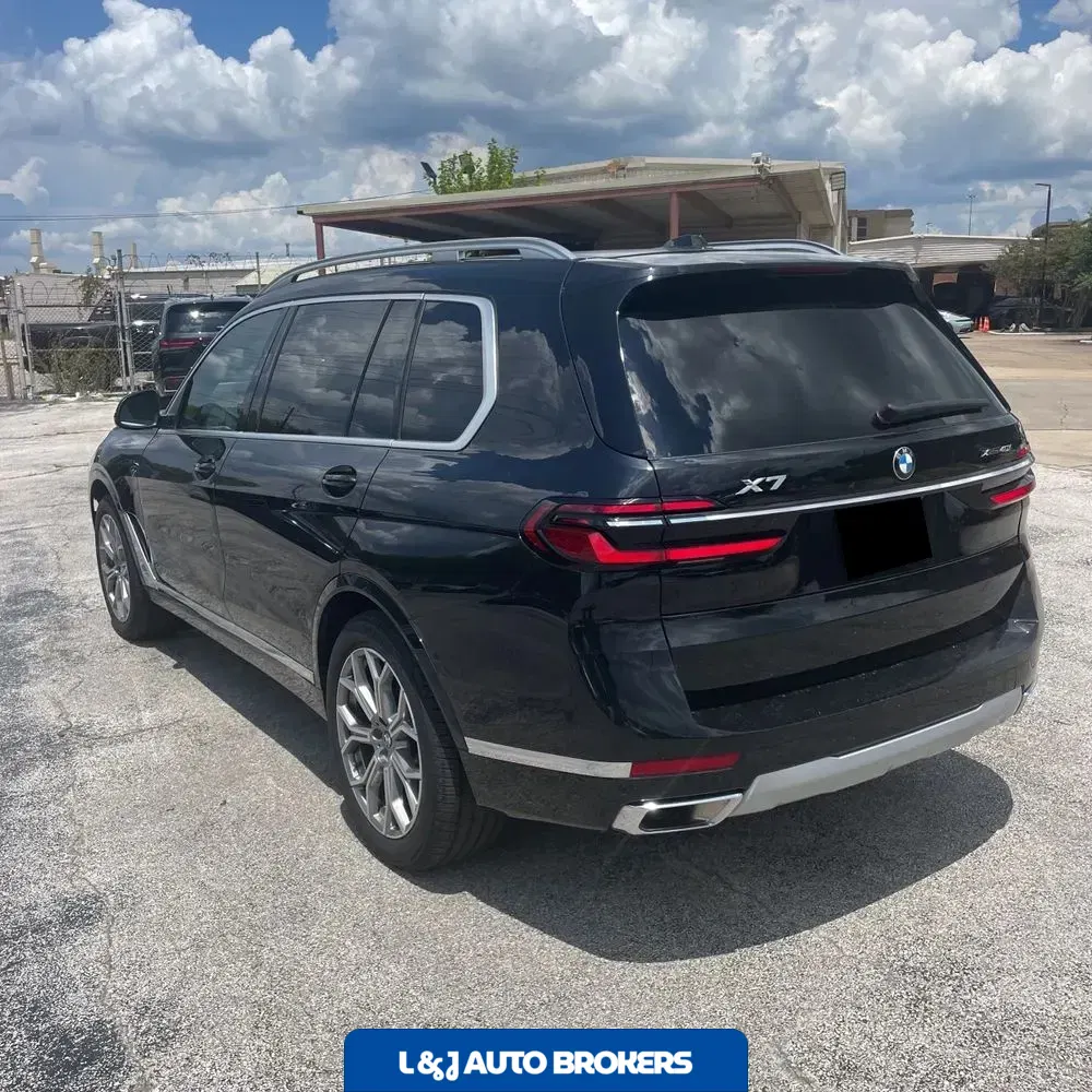 2025 BMW X7 XDrive40i