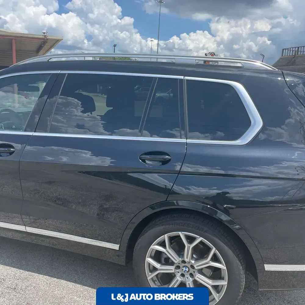 2025 BMW X7 XDrive40i