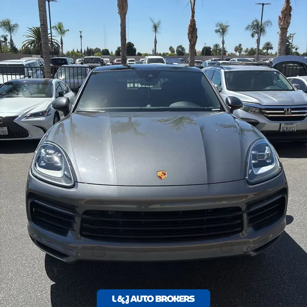 2022 Porsche Cayenne Base