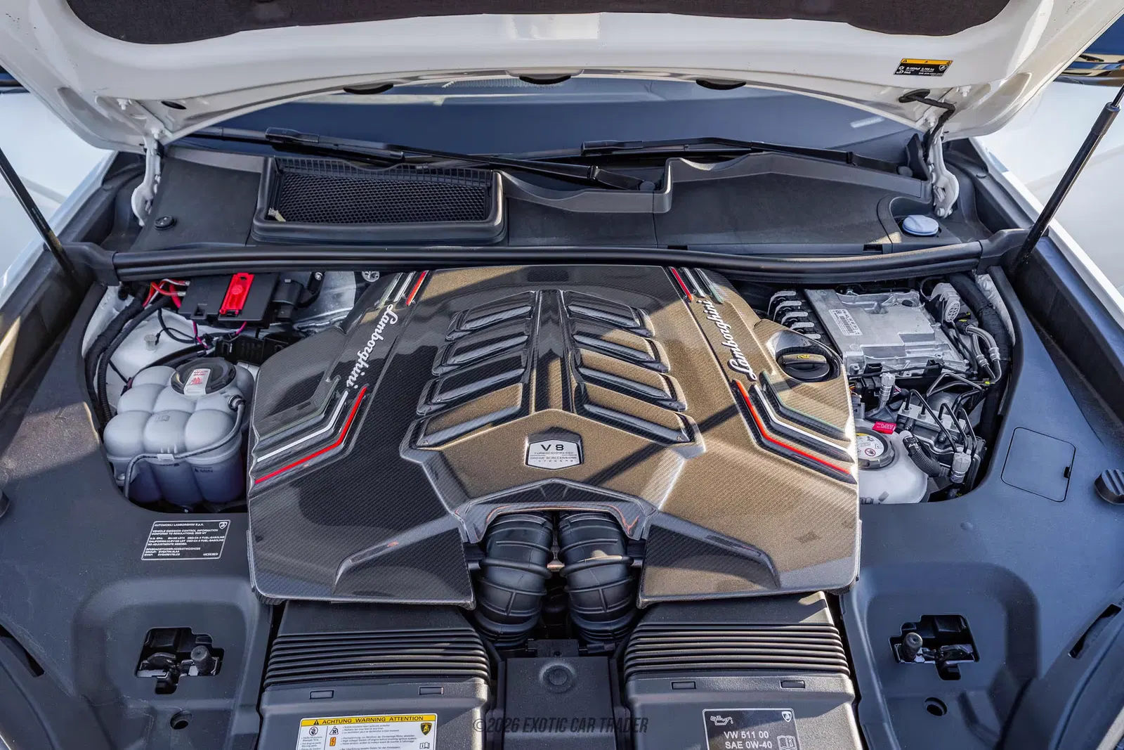 2025 Lamborghini Urus SE