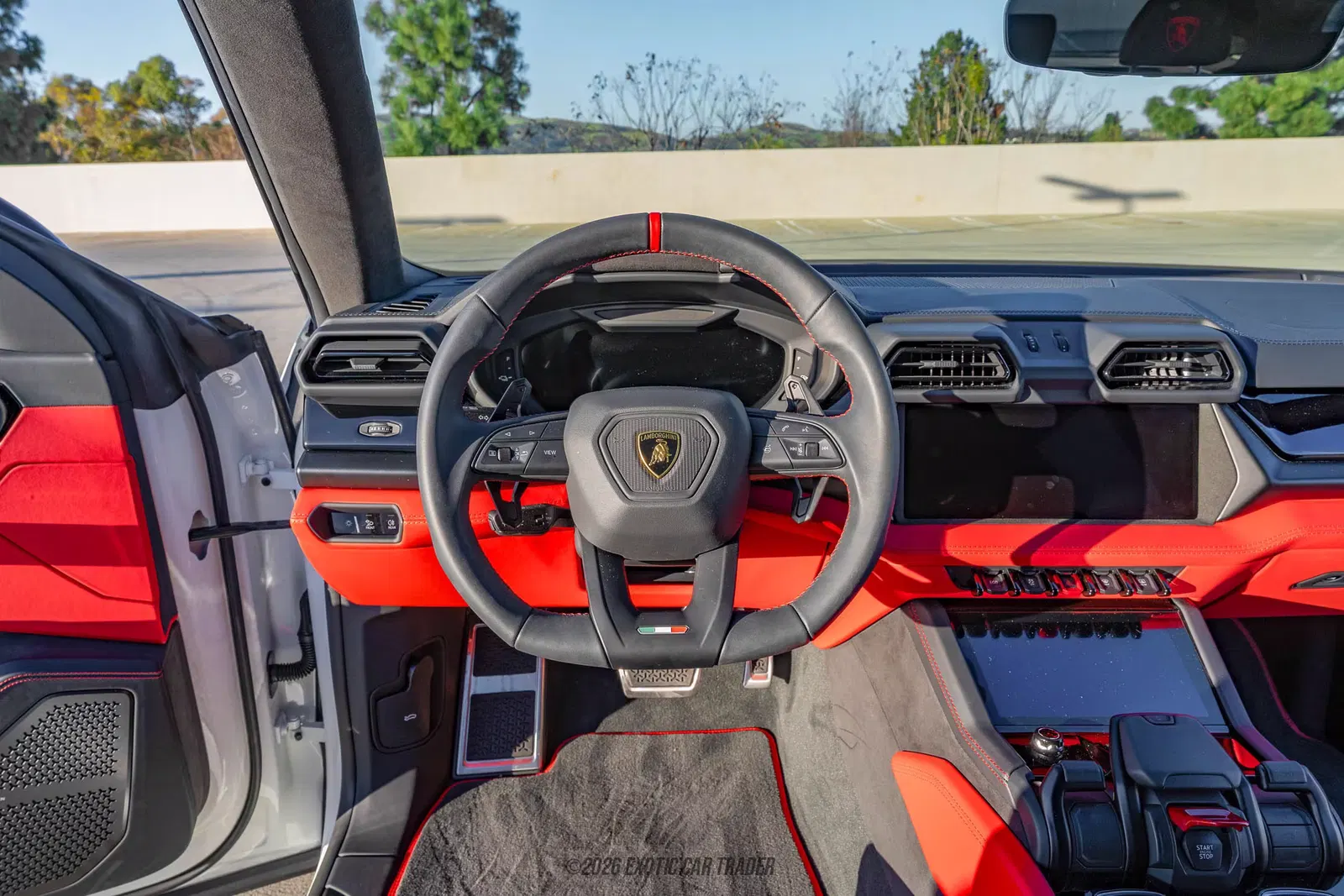 2025 Lamborghini Urus SE