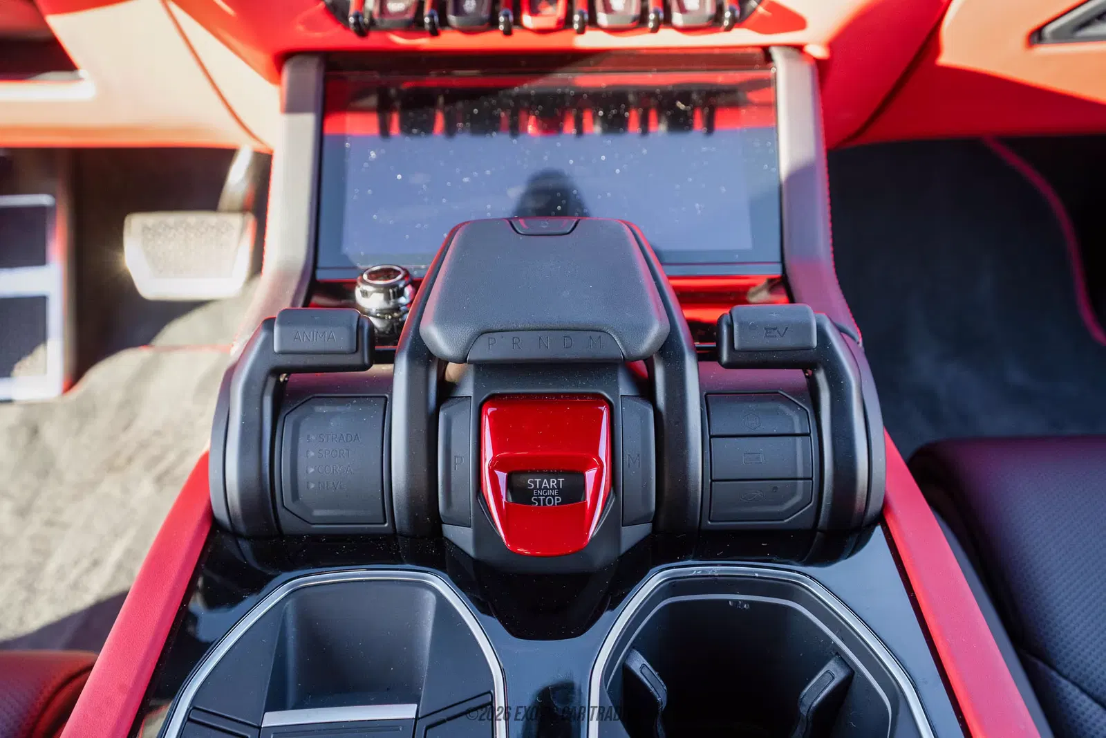 2025 Lamborghini Urus SE