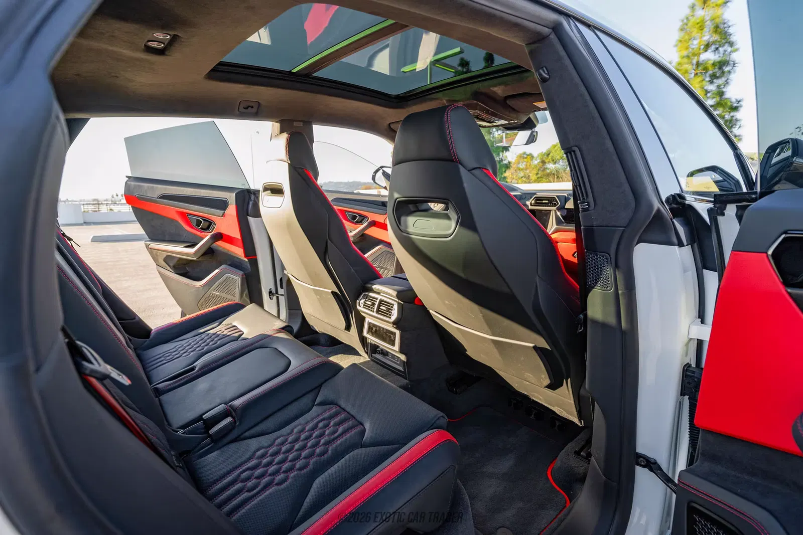 2025 Lamborghini Urus SE