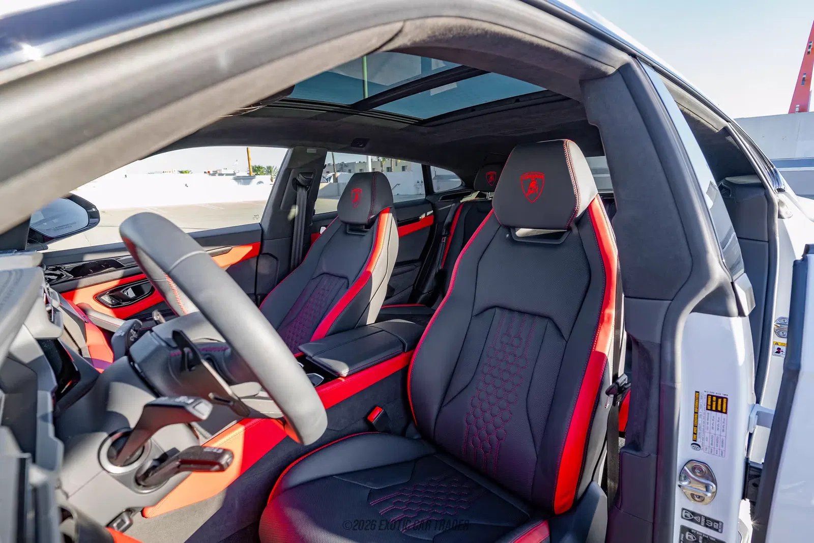 2025 Lamborghini Urus SE