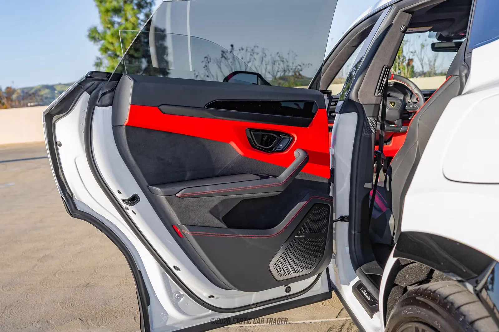 2025 Lamborghini Urus SE