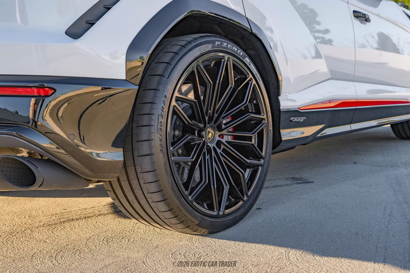 2025 Lamborghini Urus SE