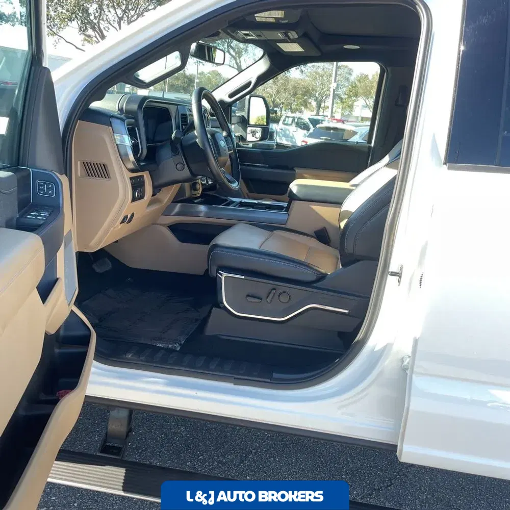 2024 Ford F-350 Super Duty Lariat