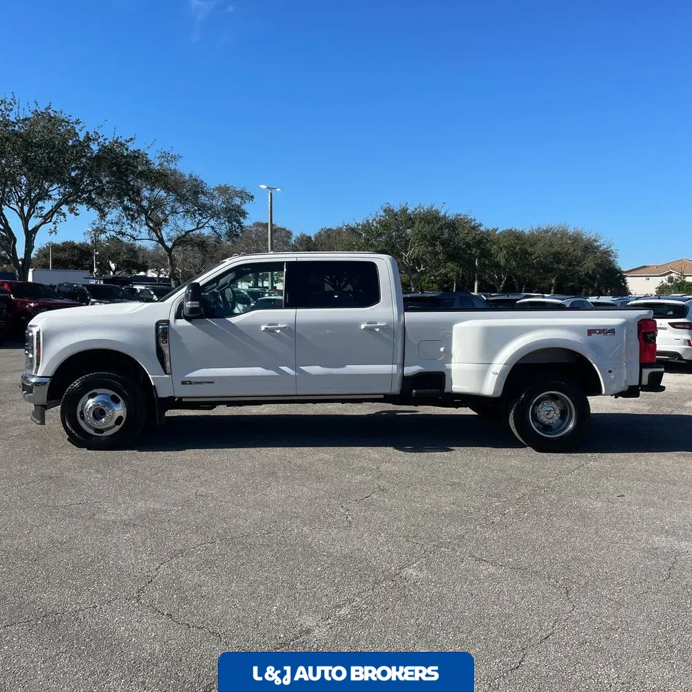 2024 Ford F-350 Super Duty Lariat