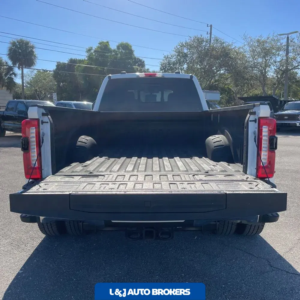 2024 Ford F-350 Super Duty Lariat
